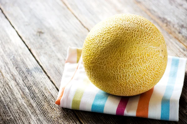 Färsk hel melon — Stockfoto