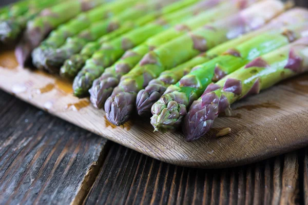 Fresh whole asparagus — Stock Photo, Image