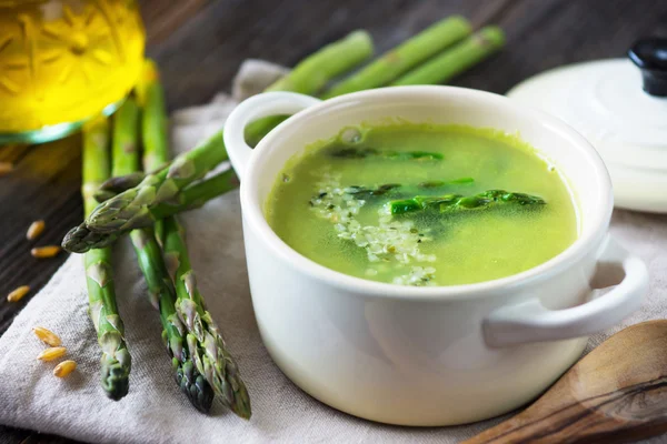 Sopa de espargos cremosa — Fotografia de Stock