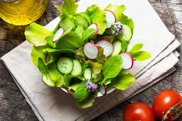 Insalata verde fresca — Foto Stock