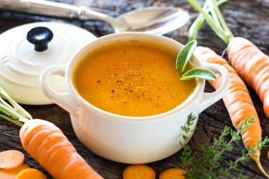kremsi pürüzsüz havuç çorbası