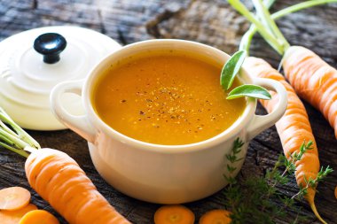 kremsi pürüzsüz havuç çorbası