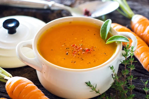 Sopa de cenoura suave cremosa — Fotografia de Stock