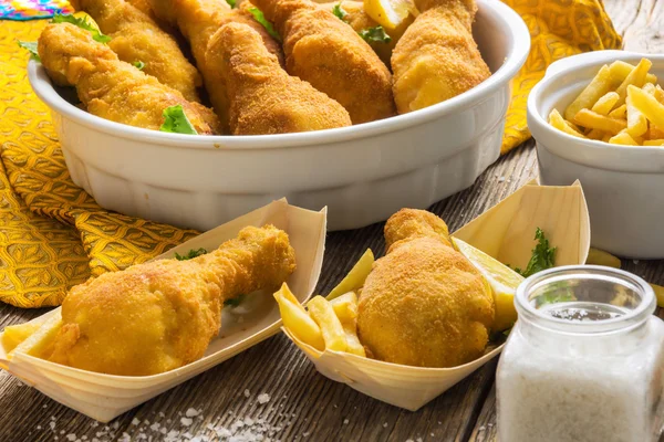 Fried chicken drumsticks — Stock Photo, Image