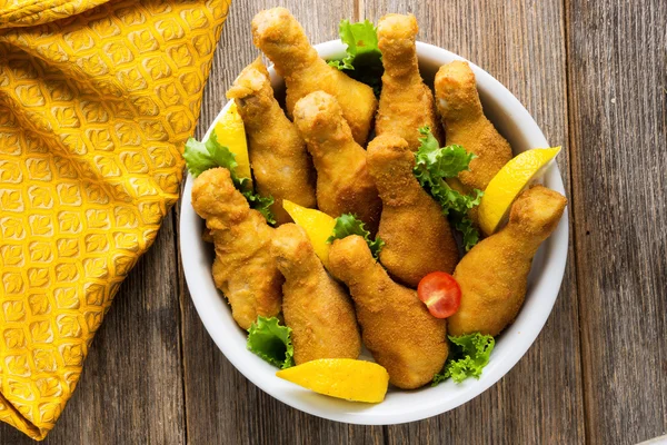 Fried chicken drumsticks — Stock Photo, Image