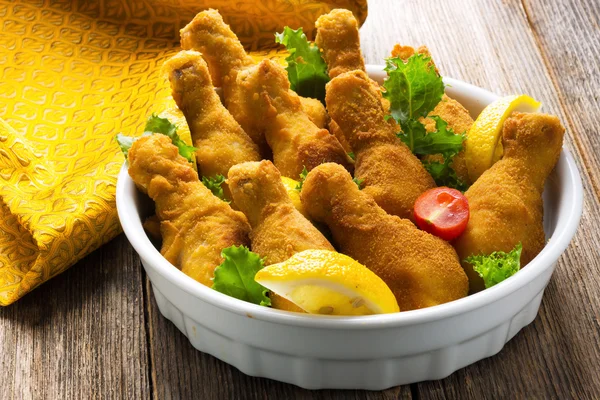Fried chicken drumsticks — Stock Photo, Image