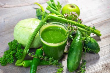 sağlıklı yeşil suyu