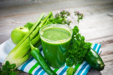 sağlıklı yeşil suyu