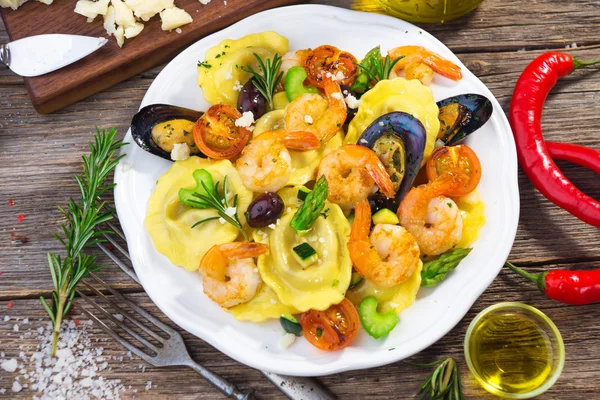 Ravioli with seafood close up — Stock Photo, Image