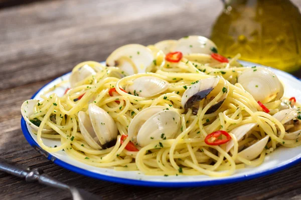 Spaghetti vongole med musslor — Stockfoto