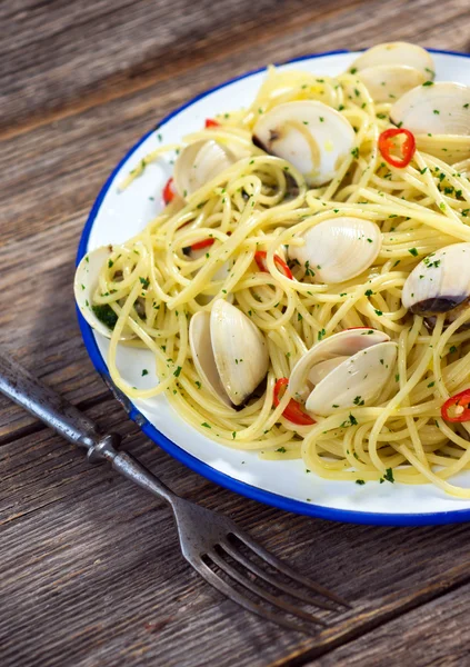 Spaghetti vongole med musslor — Stockfoto