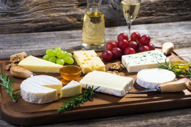 Various types of cheese clipart