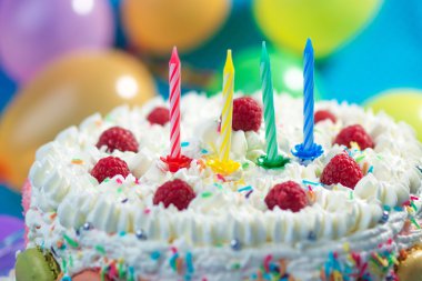 Mumlu doğum günü pastası