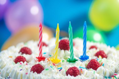 Mumlu doğum günü pastası