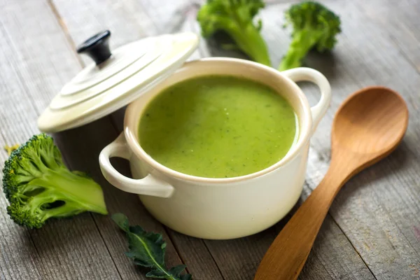 Chutné brokolicová polévka — Stock fotografie