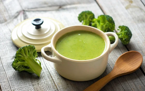 Sopa de brócolis saborosa — Fotografia de Stock