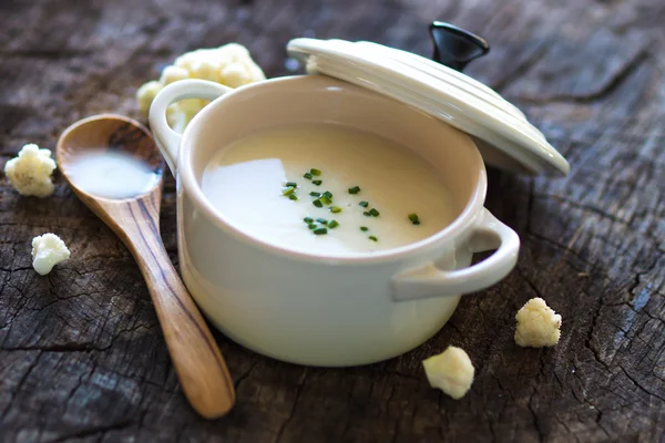 Creamy cauliflower soup — Stock Photo, Image