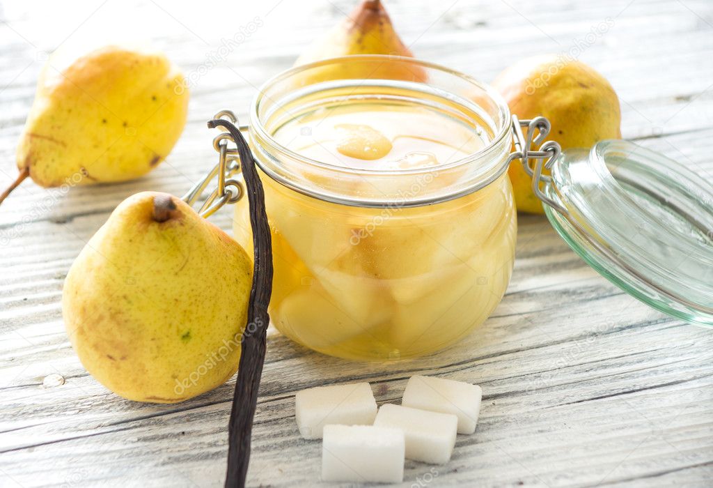 Homemade pears compote