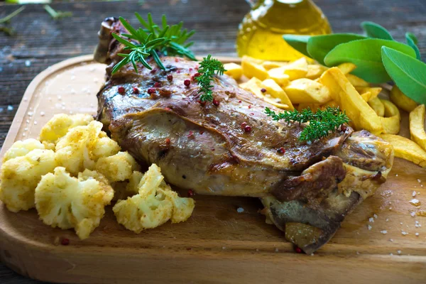 Roasted lamb leg — Stock Photo, Image