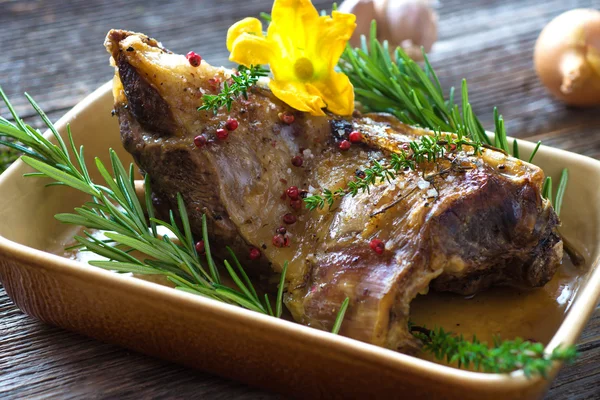 Roasted lamb leg — Stock Photo, Image