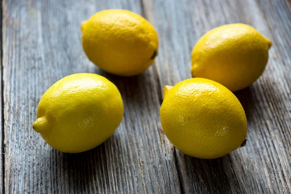 全体の新鮮なレモン — ストック写真