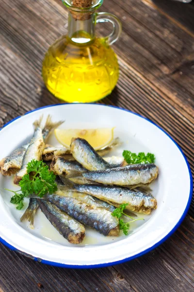 Friterade sardiner med citron — Stockfoto