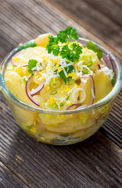 Salade de pommes de terre à l'oignon — Photo