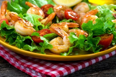 Sebzeli karides kavrulmuş