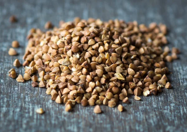 Pile of raw buckwheat — Stock Photo, Image