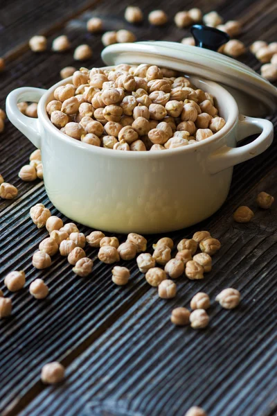 生ひよこ豆の粒 — ストック写真