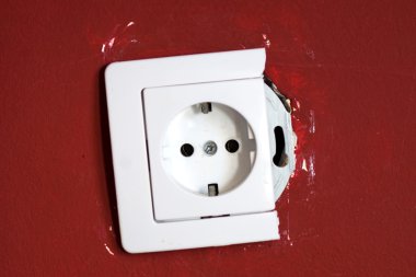 Kırık elektrik güç soketi