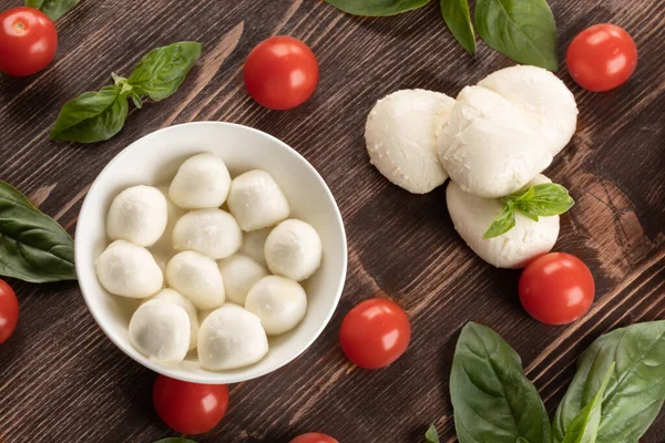 Basilikum Tomaten Und Mozzarella Für Caprese Salat Italienische Küche Und — Stockfoto