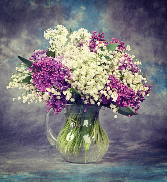 Lilac in vase. — Stock Photo, Image