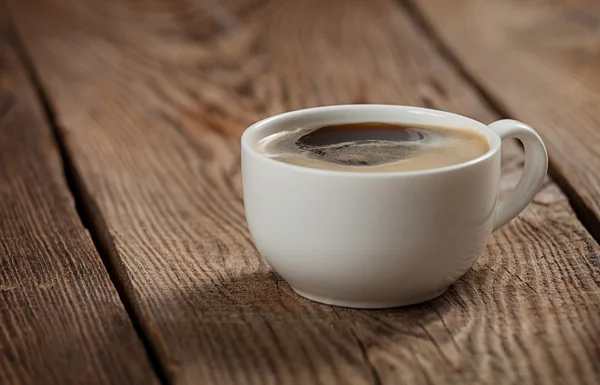 白杯中的咖啡 — 图库照片