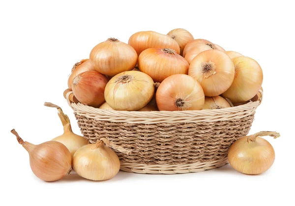Fresh onions in basket — Stock Photo, Image