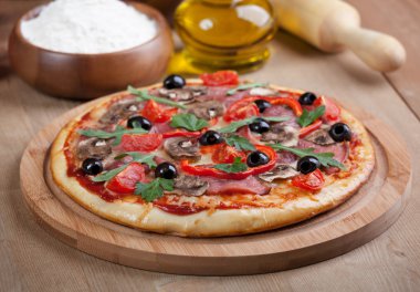 Lezzetli lezzetli pizza