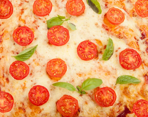 Pizza with tomatoes tasty and flavorful — Stock Photo, Image