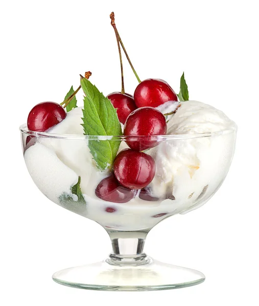Sorvete com frutas e cerejas isoladas — Fotografia de Stock