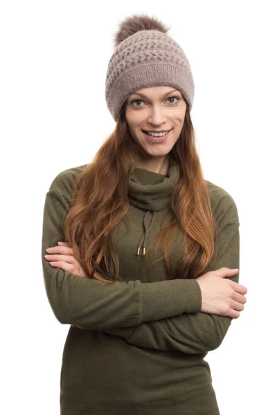 Jolie jeune femme en bonnet tricoté — Photo