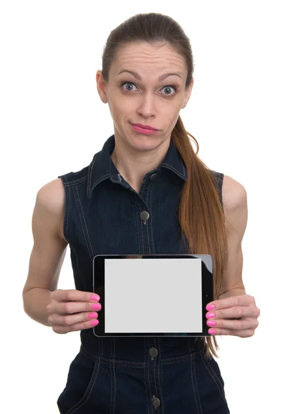 Mujer joven atractiva con una tableta pc —  Fotos de Stock