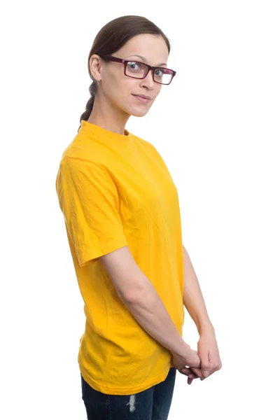 Дівчина в порожній жовтій футболці — стокове фото
