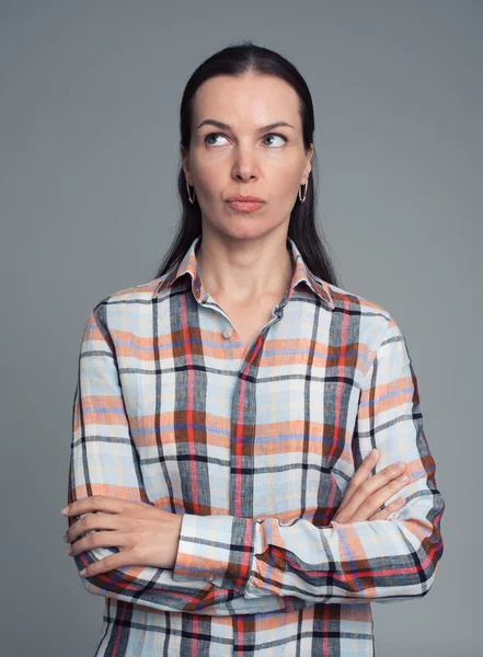 Ernstige swoman denken, opzoeken — Stockfoto