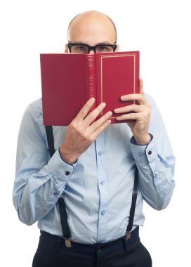 kel adam bir kitap okuma