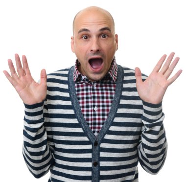 Şok sersem genç adam izole