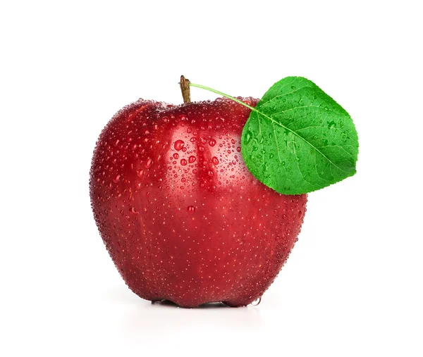 Ripe red apple with green leaf and water drops — Stock Photo, Image