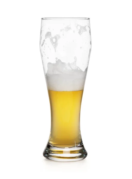 Copo Meio Vazio Uma Cerveja Leve Lager Isolado Fundo Branco — Fotografia de Stock