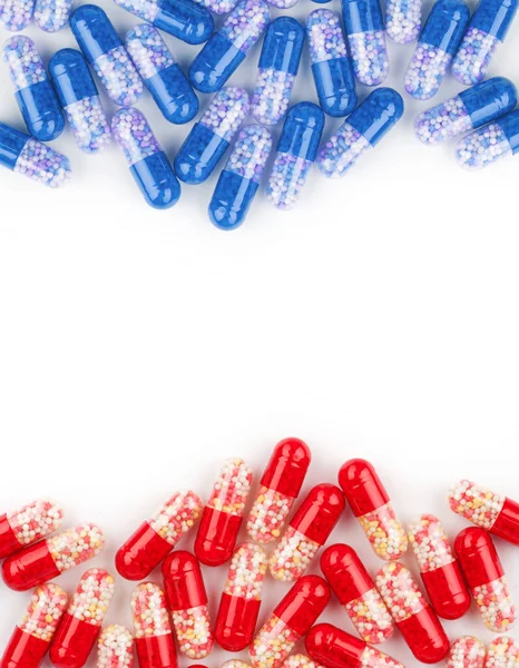 Kék Piros Tabletta Tabletták Izolált Fehér Alapon — Stock Fotó
