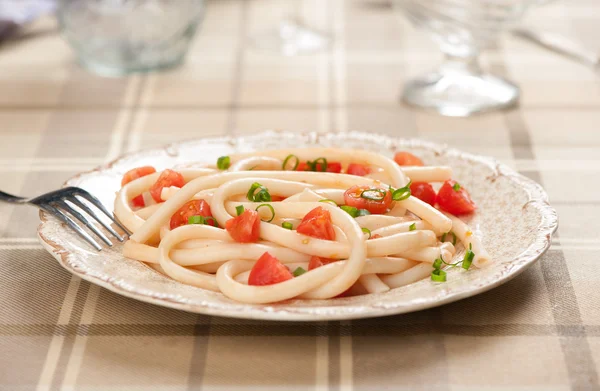 Espaguetis con tomate —  Fotos de Stock