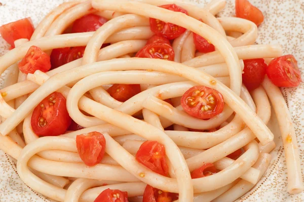 Espaguetis con tomate —  Fotos de Stock