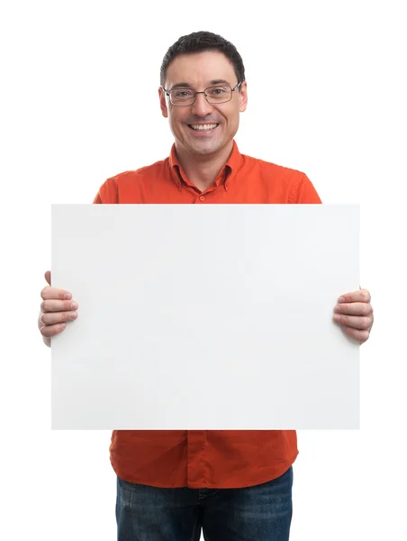Felice giovane uomo mostrando e mostrando cartello — Foto Stock